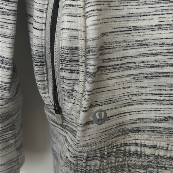 Lululemon Think Fast Hoodie Size 8 - Picture 4 of 8